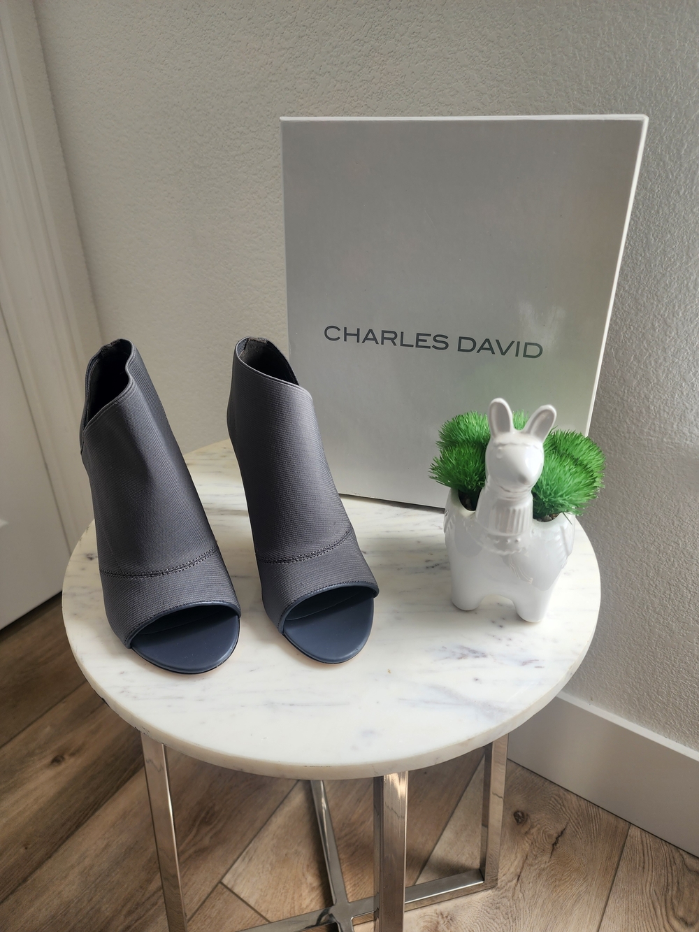 Charles David Women's Gray Peep-Toe Booties